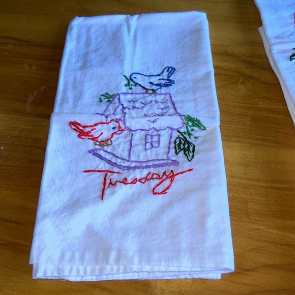 Flour sack embroidered Days of the Week Birdhouses - Picture 4 of 10